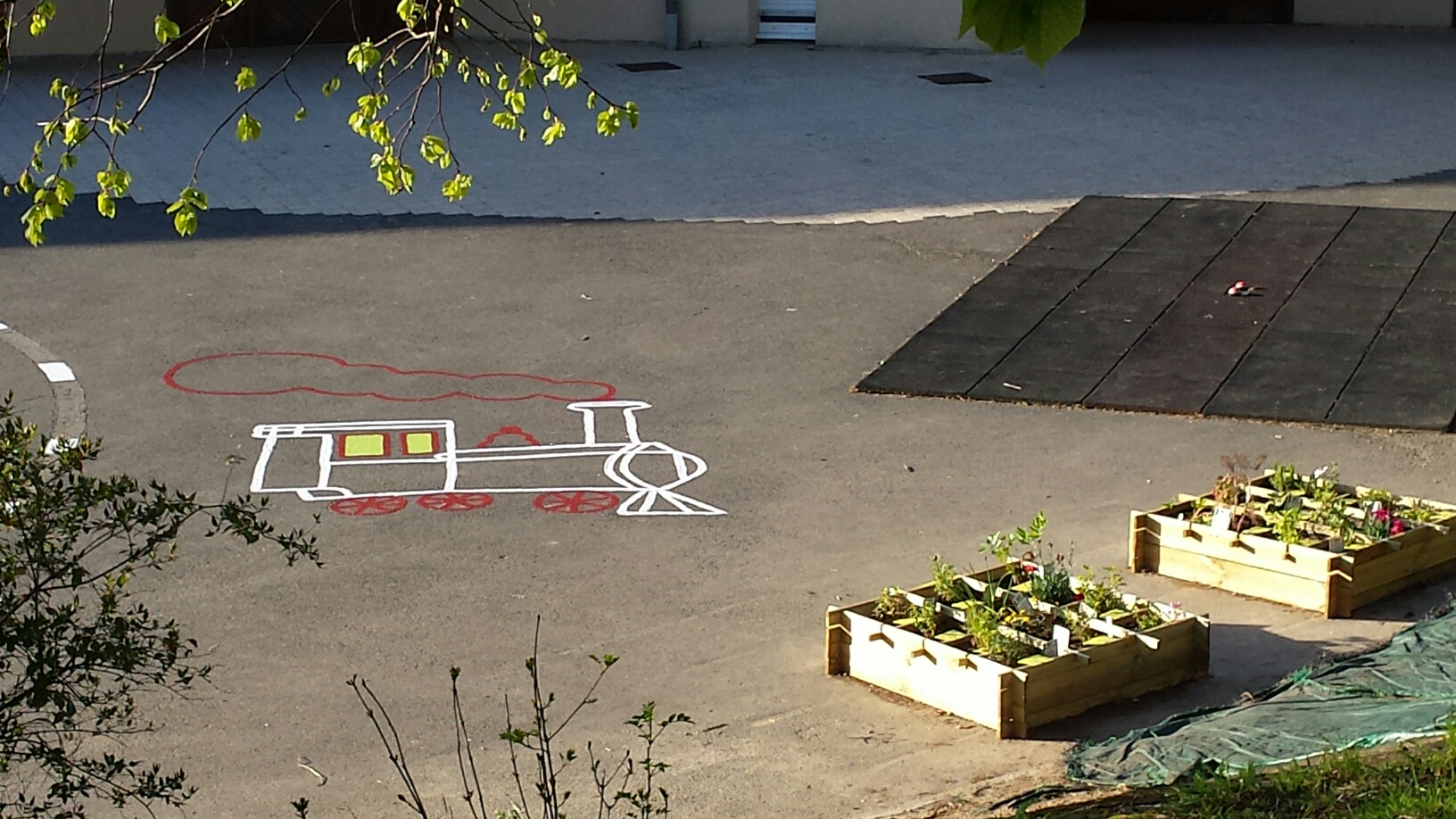 Cour  maternelle
